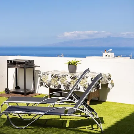 Acogedor Con Vistas Al Mar En * 阿德耶