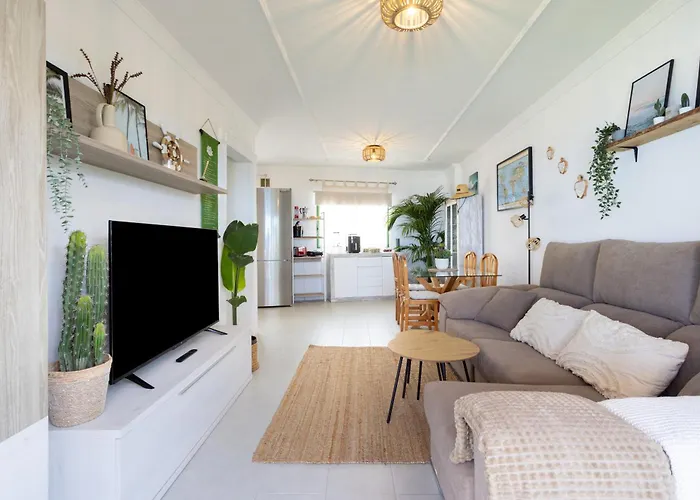 Acogedor Con Vistas Al Mar En Appartamento *