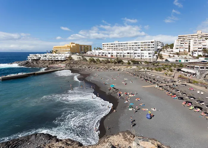 Acogedor Con Vistas Al Mar En 아데제