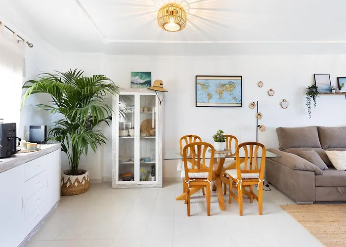 Acogedor Con Vistas Al Mar En Apartment